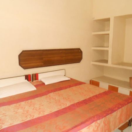 Gaurav Guest House Mathura Luaran gambar