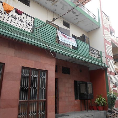 Gaurav Guest House Mathura Luaran gambar