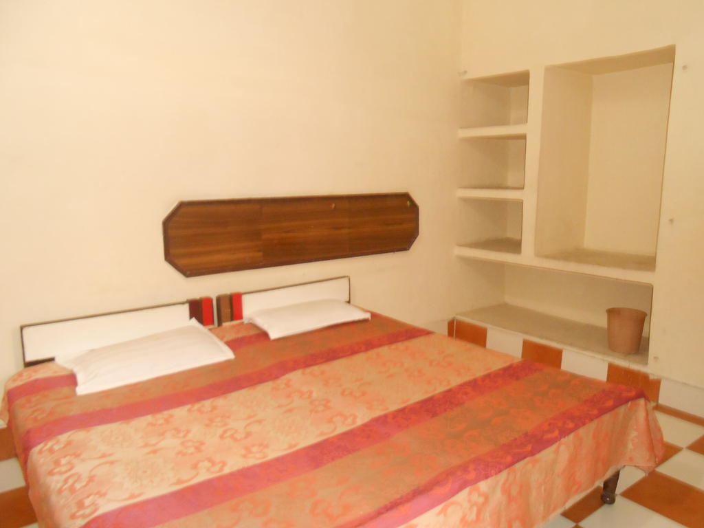 Gaurav Guest House Mathura Luaran gambar
