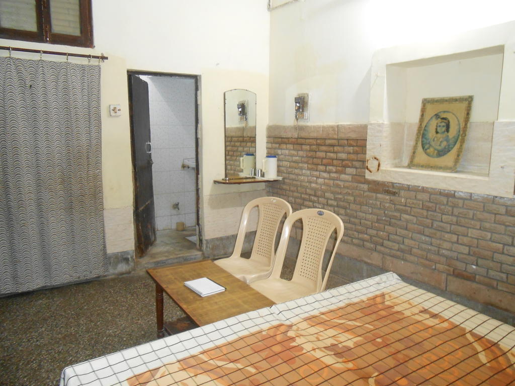 Gaurav Guest House Mathura Luaran gambar
